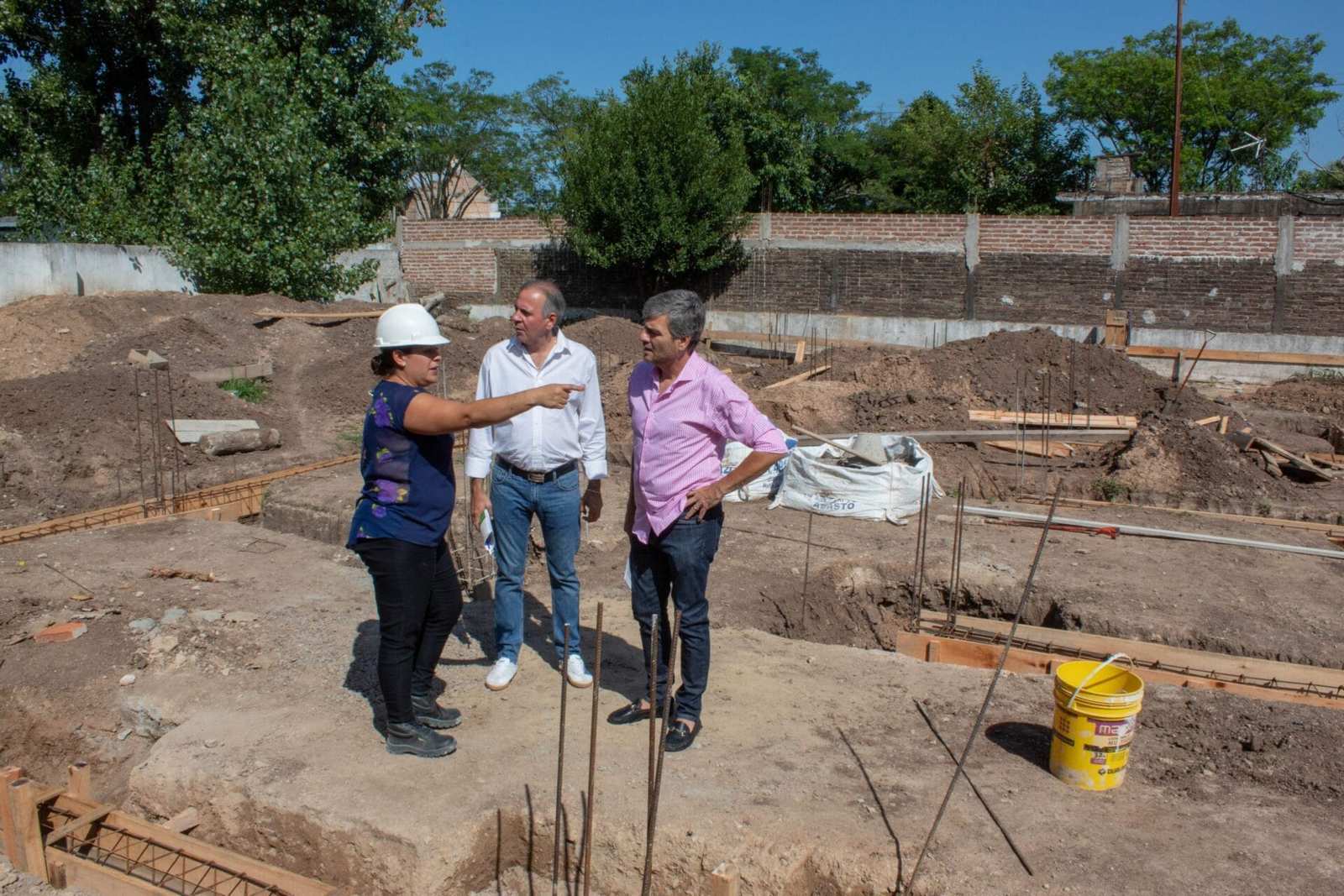 Zabaleta recorrió las obras de ampliación y refacción que se realizan en dos importantes centros de salud de William Morris