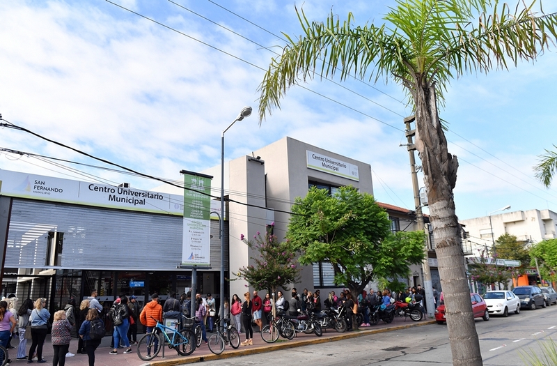 El Centro Universitario de San Fernando abre inscripción para idiomas, informática y turismo