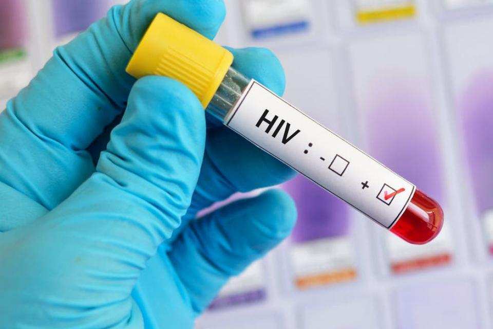 La Provincia compró medicamentos para cubrir la emergencia en tratamientos de VIH y sífilis
