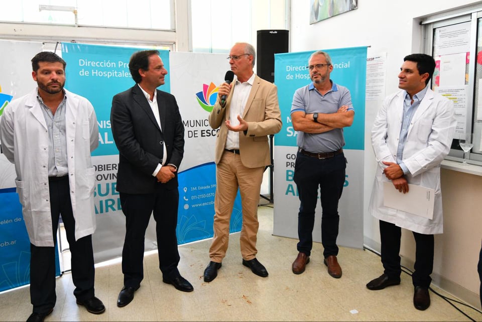 Con la presencia del ministro Daniel Gollán y el intendente Ariel Sujarchuk asumieron las nuevas autoridades del Hospital Erill