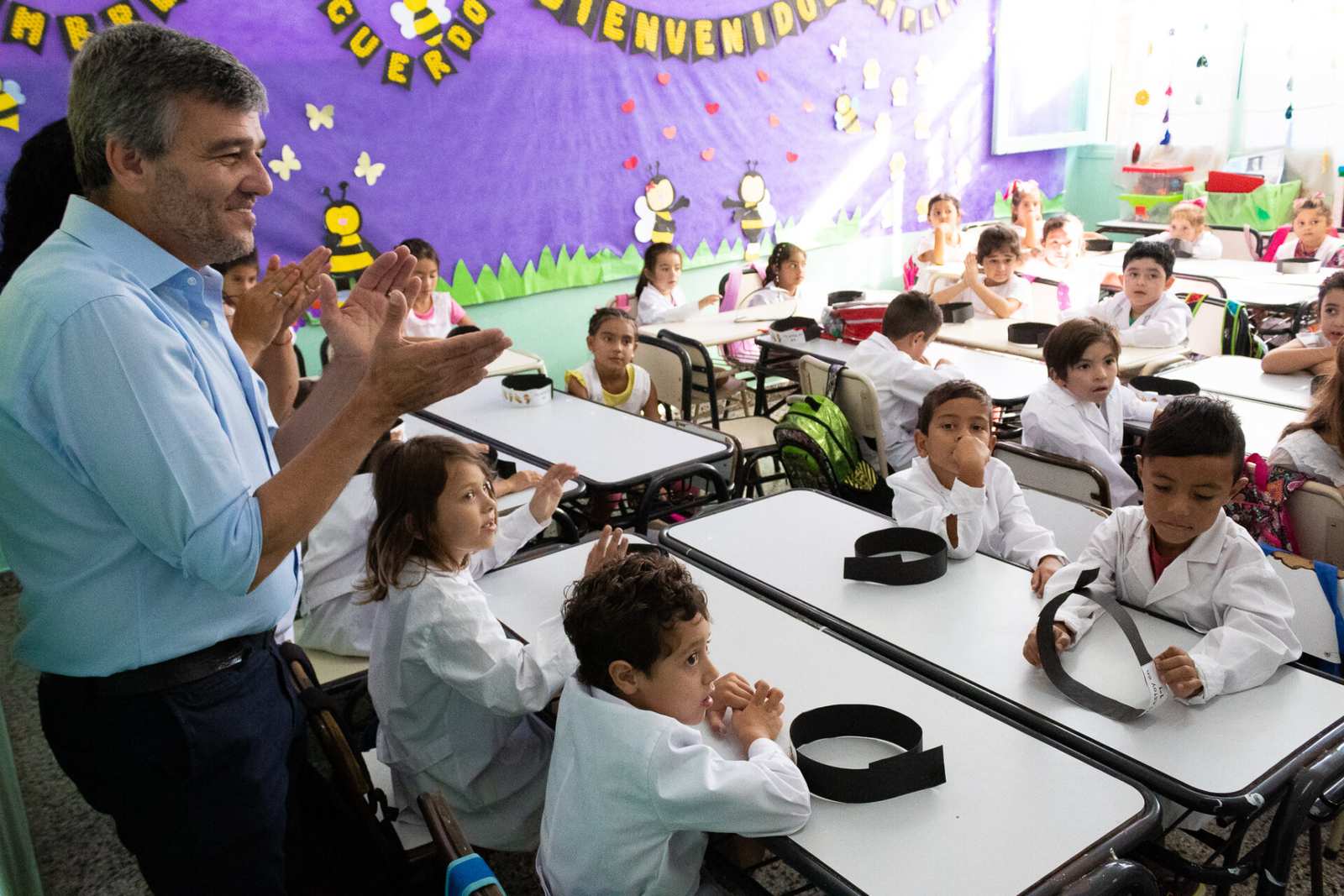 Zabaleta compartió el inicio de clases en Hurlingham y celebró que la educación pública vuelva a ser parte de la agenda del gobierno