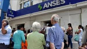 Mañana cobrarán el mes de Abril Jubilados y Pensionados con DNI teminados en 1 de haberes que no superen los $17.859