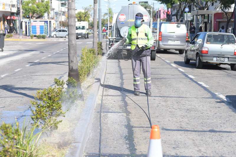 San Fernando continúa manteniendo y cuidando espacios verdes del distrito