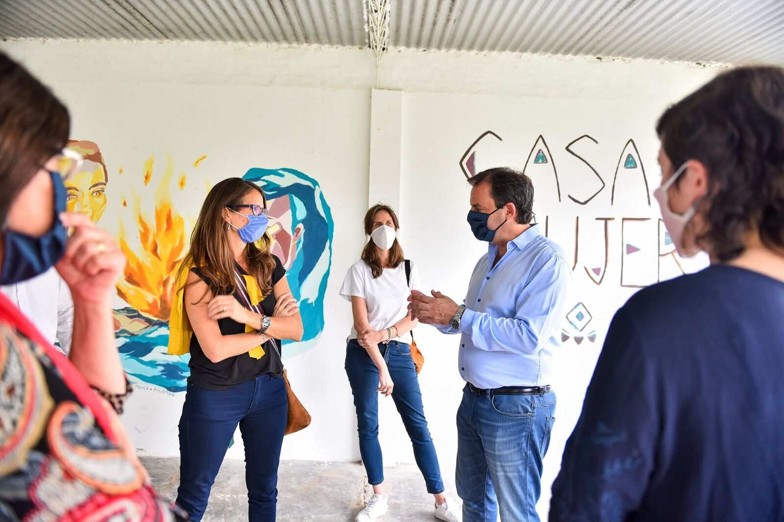 Recorrida de trabajo entre Ariel Sujarchuk y la ministra Elizabeth Gómez Alcorta para profundizar las políticas de género y contra la violencia intrafamiliar en Escobar