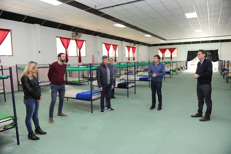 Zabaleta, Arroyo y Katopodis recorrieron uno de los Centros de Aislamiento Preventivo de Hurlingham