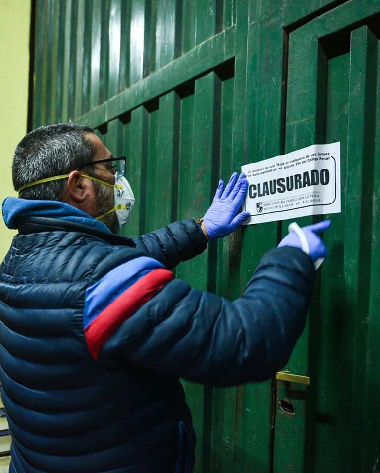 Escobar, cierre preventivo de los mercados de la Colectividad Boliviana y de Pancochi a partir de sospechas de contagio de COVID-19.