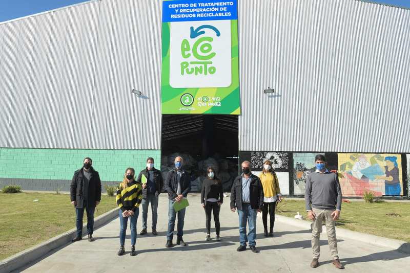 Funcionarios de San Fernando visitaron la planta EcoPunto de Avellaneda y compartieron experiencias