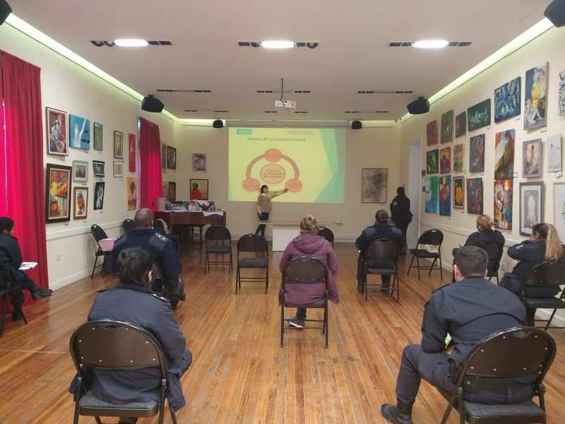 Ley Micaela, comenzaron las capacitaciones en la temática género y violencia contra las mujeres destinadas al personal policial de Escobar