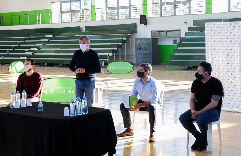 Zabaleta recibió a Lammens en Hurlingham, quien anunció medidas de apoyo para clubes de barrio