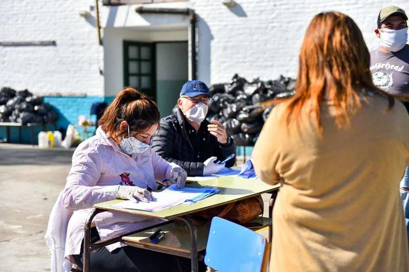 Exitoso operativo de la Municipalidad para entregar más de 22.000 módulos de alimentos del SAE