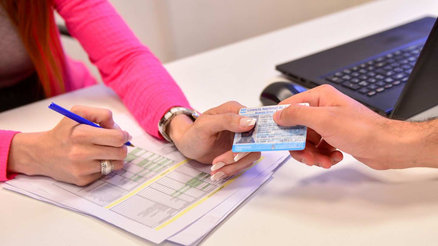 San Fernando, Las licencias de conducir con vencimiento entre el 14 de febrero y el 15 de julio se prorrogan por 180 días