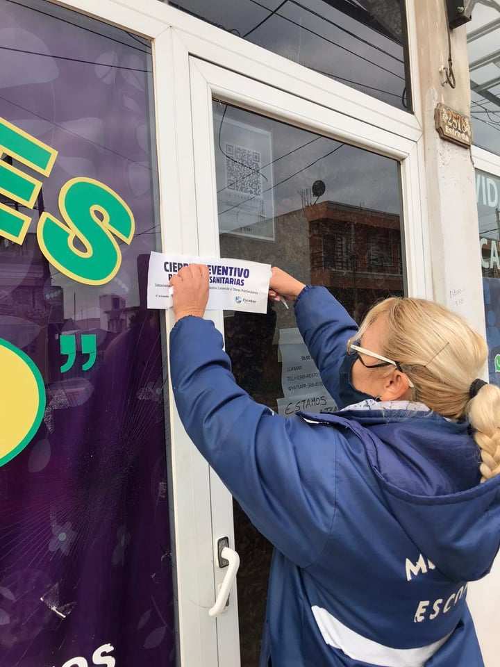 La Municipalidad de Escobar dispuso los cierres sanitarios de una pinturería y dos agencias de remises de Belén por casos de Covid-19