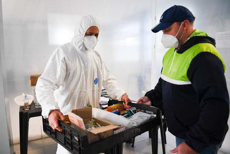 San Fernando, el personal de deportes del Municipio colabora en la asistencia sanitaria durante la pandemia
