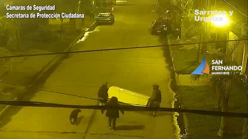 San Fernando,  gracias a las cámaras detuvieron a cuatro personas que robaron una heladera