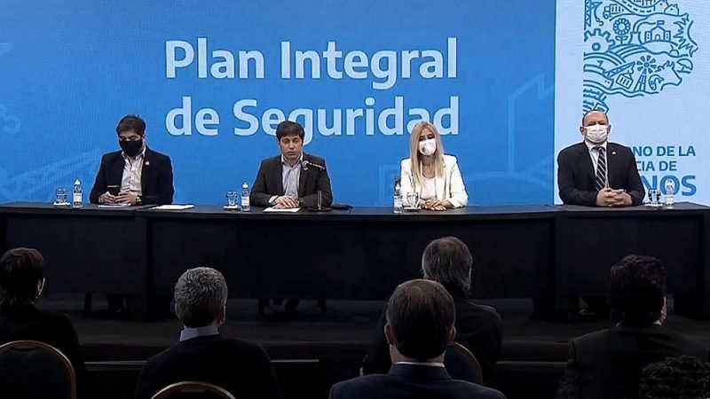 Kicillof anunció un salario inicial de bolsillo de 44 mil pesos para la policía bonaerense