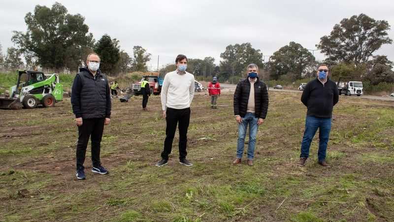 Zabaleta, Ghi y Valenzuela supervisaron un operativo conjunto de limpieza en el límite entre Hurlingham, Morón y Tres de Febrero