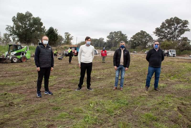 Zabaleta, Ghi y Valenzuela supervisaron un operativo conjunto de limpieza en el límite entre Hurlingham, Morón y Tres de Febrero