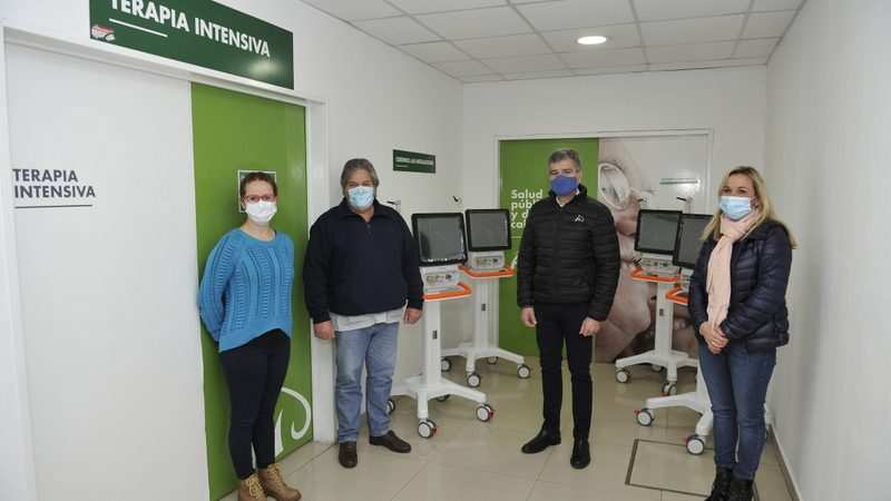 Zabaleta entregó cuatro nuevos respiradores para el hospital municipal San Bernardino