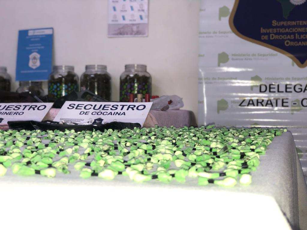 Escobar, golpe al narcotráfico: por una denuncia recibida en el 0800 municipal, se realizaron nueve allanamientos, se desbarató una peligrosa banda y se incautaron más de 11 kilos de droga