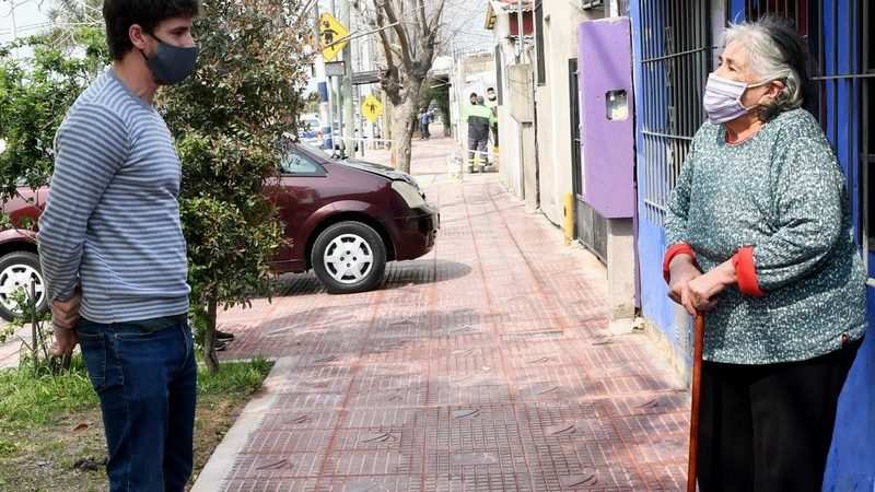 Juan Andreotti supervisó las obras de renovación de veredas de la Ruta 202