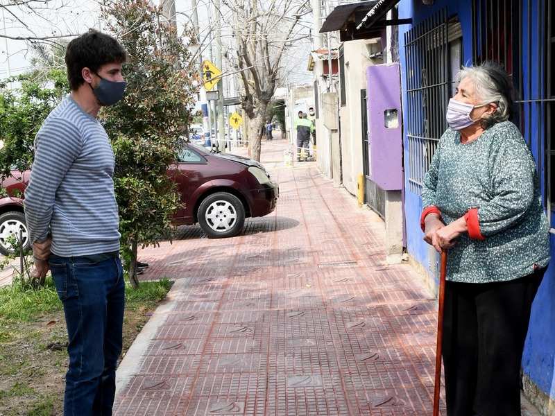 Juan Andreotti supervisó las obras de renovación de veredas de la Ruta 202