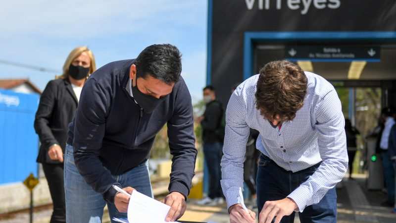 Juan Andreotti y Martín Marinucci presentaron una cámara térmica en la estación de tren Virreyes