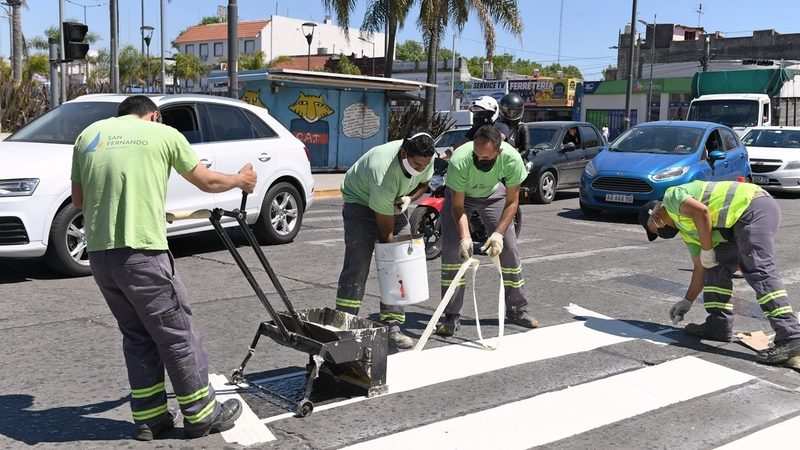San Fernando avanza con trabajos de pintura vial en las principales avenidas