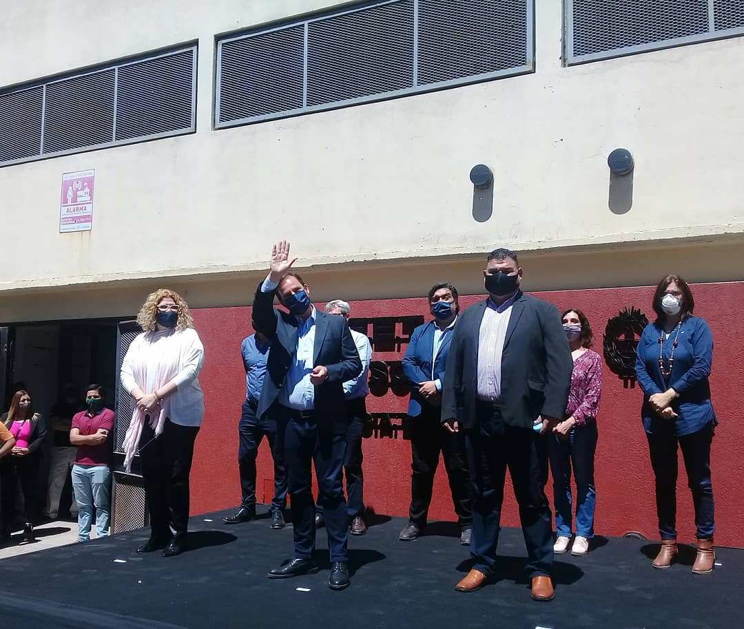 El Intendente, Ariel sujarchuk, entregó netbooks en la Escuela Técnica 3 de Maquinista Savio