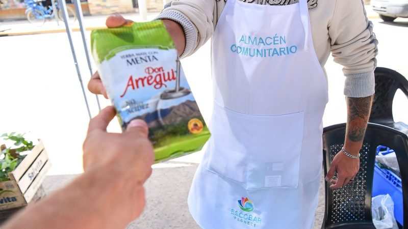 Con protocolos especiales, el Almacén Comunitario y la Panadería Social  vuelven a distintos barrios del distrito