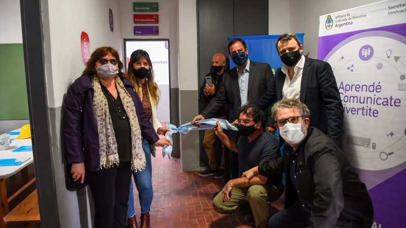 Ariel Sujarchuk inauguró el Centro Educativo Integral y de Oficios “Paulo Freire” y el primer Punto Digital del distrito