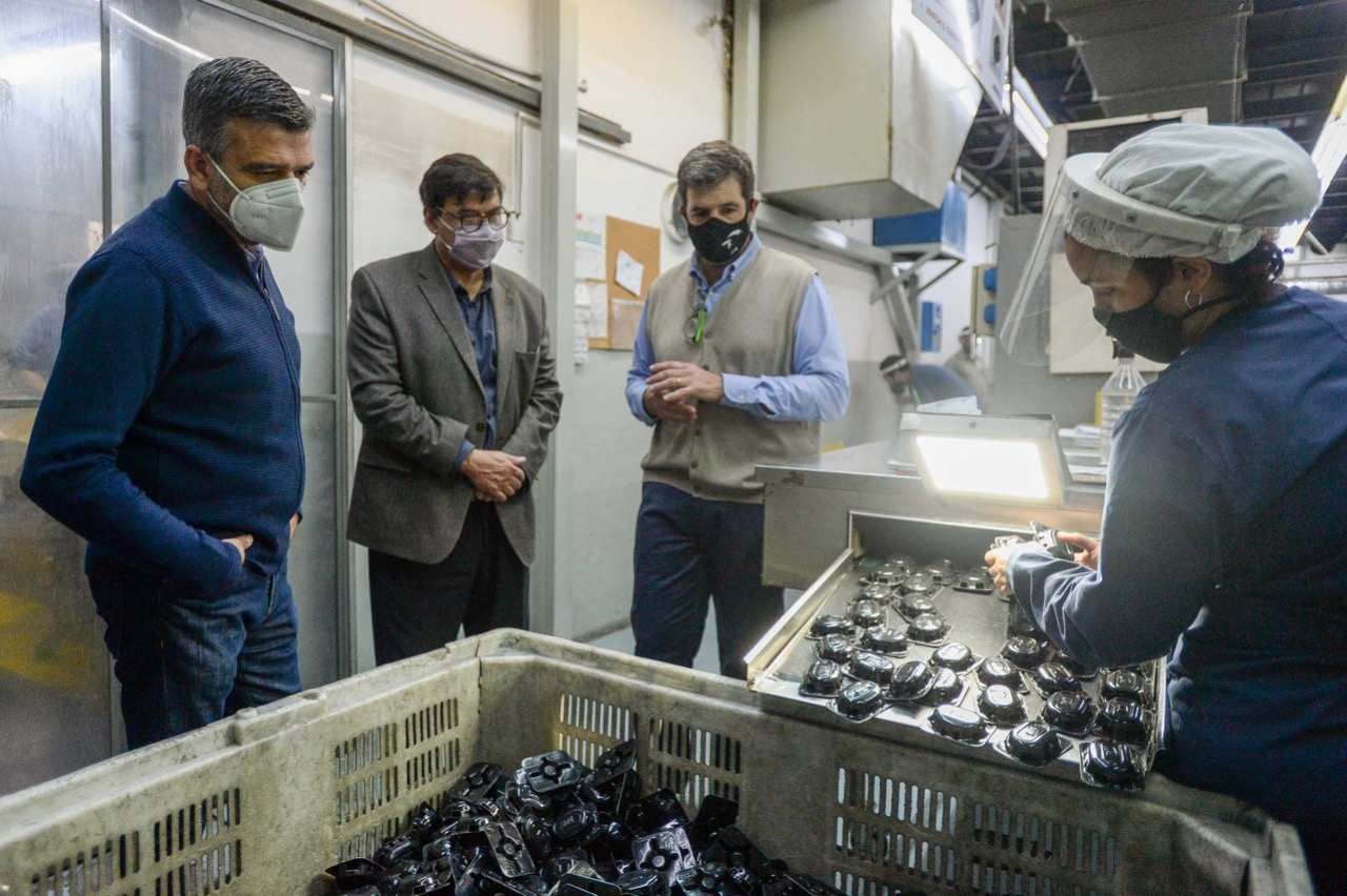 Zabaleta y Moroni visitaron una Pyme en Hurlingham y destacaron las políticas para sostener la producción y el trabajo