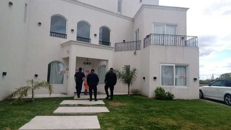 Ariel Sujarchuk se presentará en la justicia por el  acoso virtual y las amenazas del  youtuber Yao Cabrera