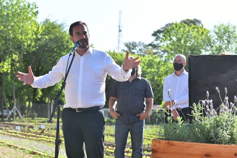 Ariel Sujarchuk entregó certificados y huertas a 50 protectores ambientales del distrito