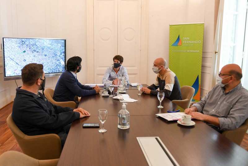 Juan Andreotti se reunió con autoridades de ADIF para avanzar en la construcción de espacios públicos
