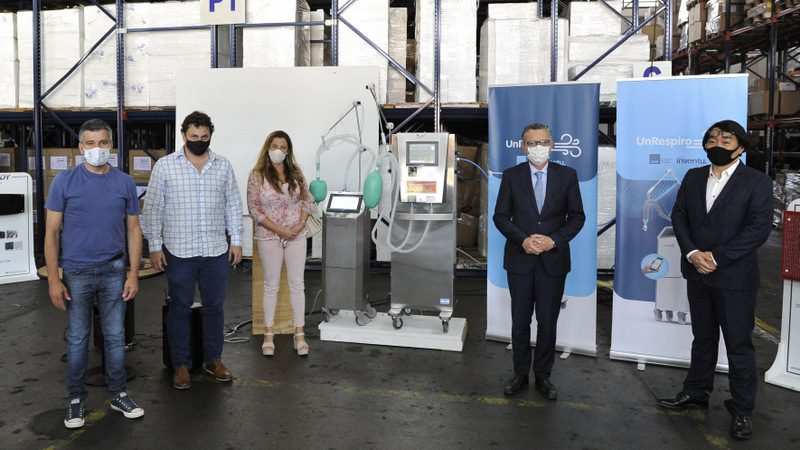 Zabaleta y el secretario de Industria de la Nación, Ariel Schale, entregaron líneas de financiamiento a pymes de Hurlingham