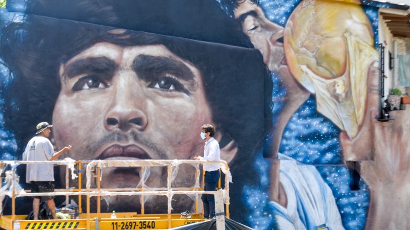 Andreotti supervisó los últimos detalles del Túnel ´Diego A. Maradona´ y los murales que lo homenajean