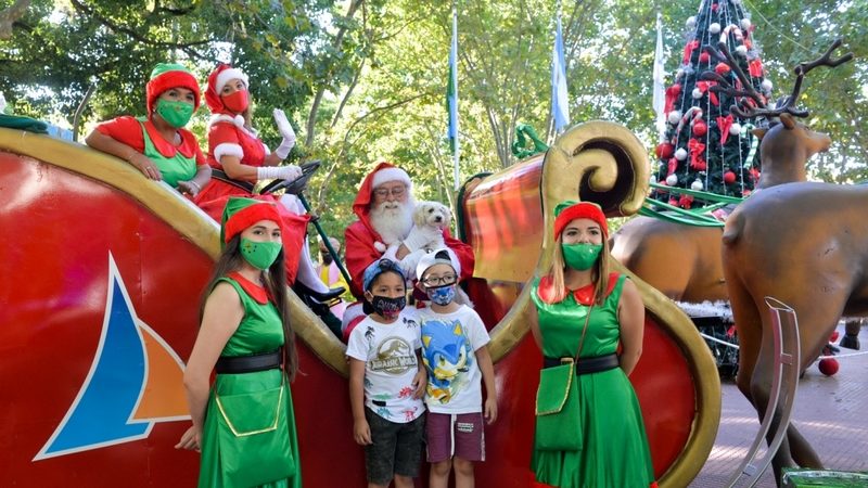 Papá Noel llenó de alegría y diversión las plazas de San Fernando, con todos los cuidados