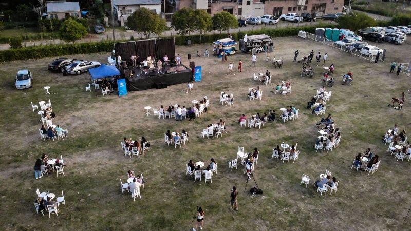 Al aire libre, comienzan los shows del Teatro Seminari Cine Italia y espectáculos culturales gratuitos