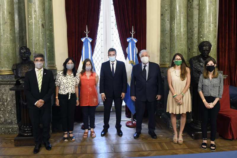 Media sanción en Diputados para la Ley de los Mil Días