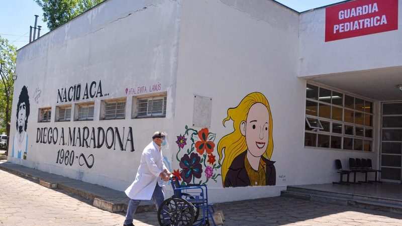 La Provincia homenajeó a Diego Maradona en el hospital público que lo vio nacer