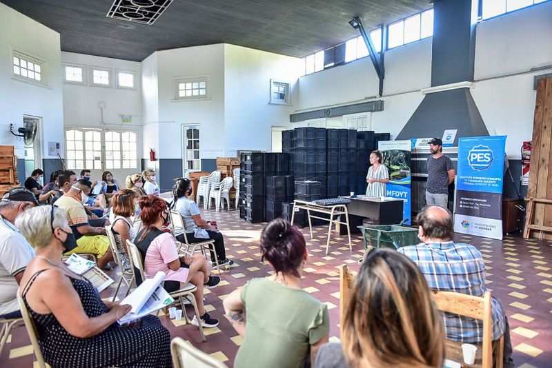 La Municipalidad de Escobar entregó los certificados oficiales de los cursos Huerta Agroecológica y Prácticas y Tecnologías Agroecológicas y realizó nuevas capacitaciones en materia ambiental
