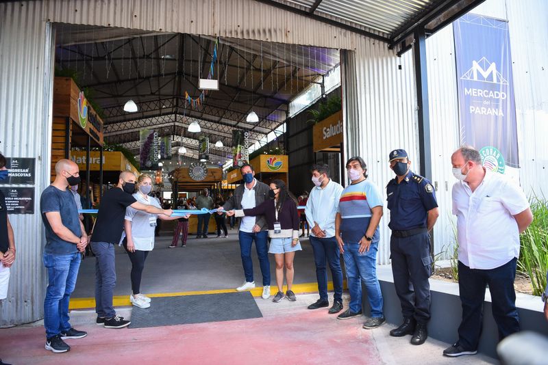 Ariel Sujarchuk inauguró el Mercado Municipal del Paraná, una nueva propuesta turística y sostenible del partido de Escobar 