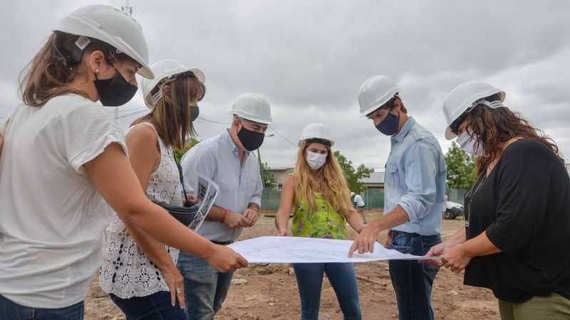 Juan Andreotti recorrió la obra de la nueva Escuela Municipal de Oficios en el barrio San Jorge