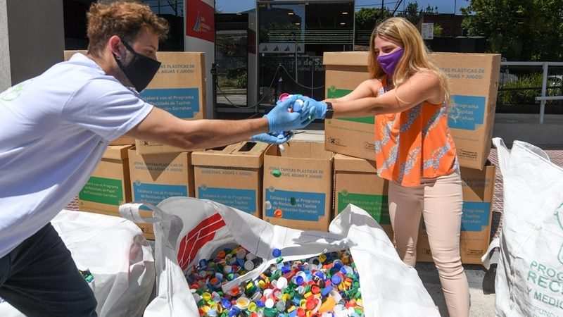 San Fernando ya recicló 400 kilos de papel y tapitas de plástico junto con el Hospital Garrahan