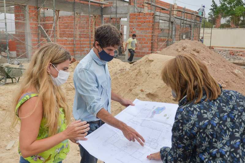 Juan Andreotti recorrió la obra del Jardín Nº902 de doble escolaridad que se construye a nuevo