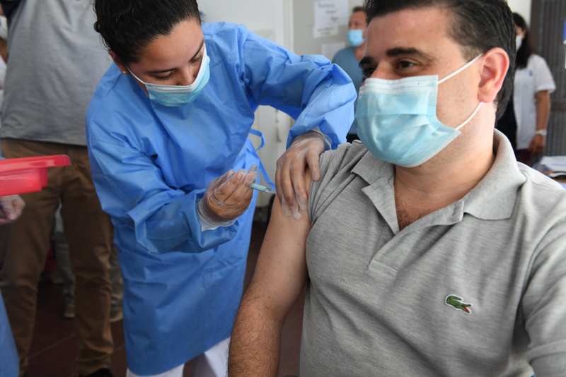 Avanza en San Fernando la vacunación contra el coronavirus al personal de salud