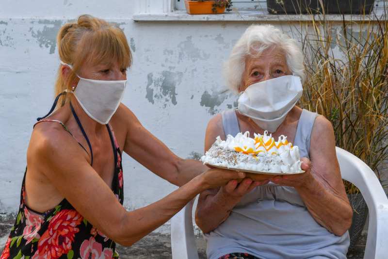 Una vecina de San Fernando cumplió 100 años y fue saludada por el Municipio