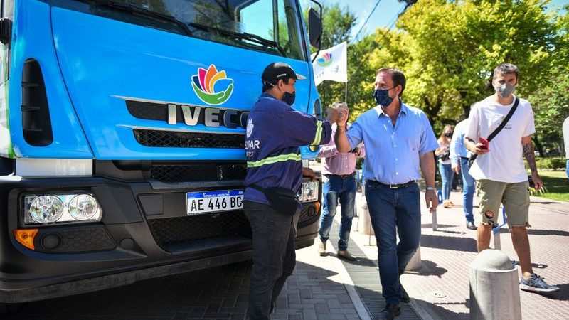 Ariel Sujarchuk presentó nueva maquinaria adquirida por el Municipio para obras y mantenimiento de la infraestructura pública 