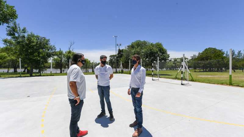 Juan Andreotti presentó el nuevo Playón Multideporte del Poli N°3 de San Fernando