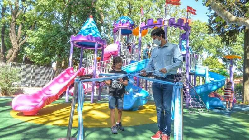 Juan Andreotti inauguró la modernización de la Plaza Dorrego de Victoria